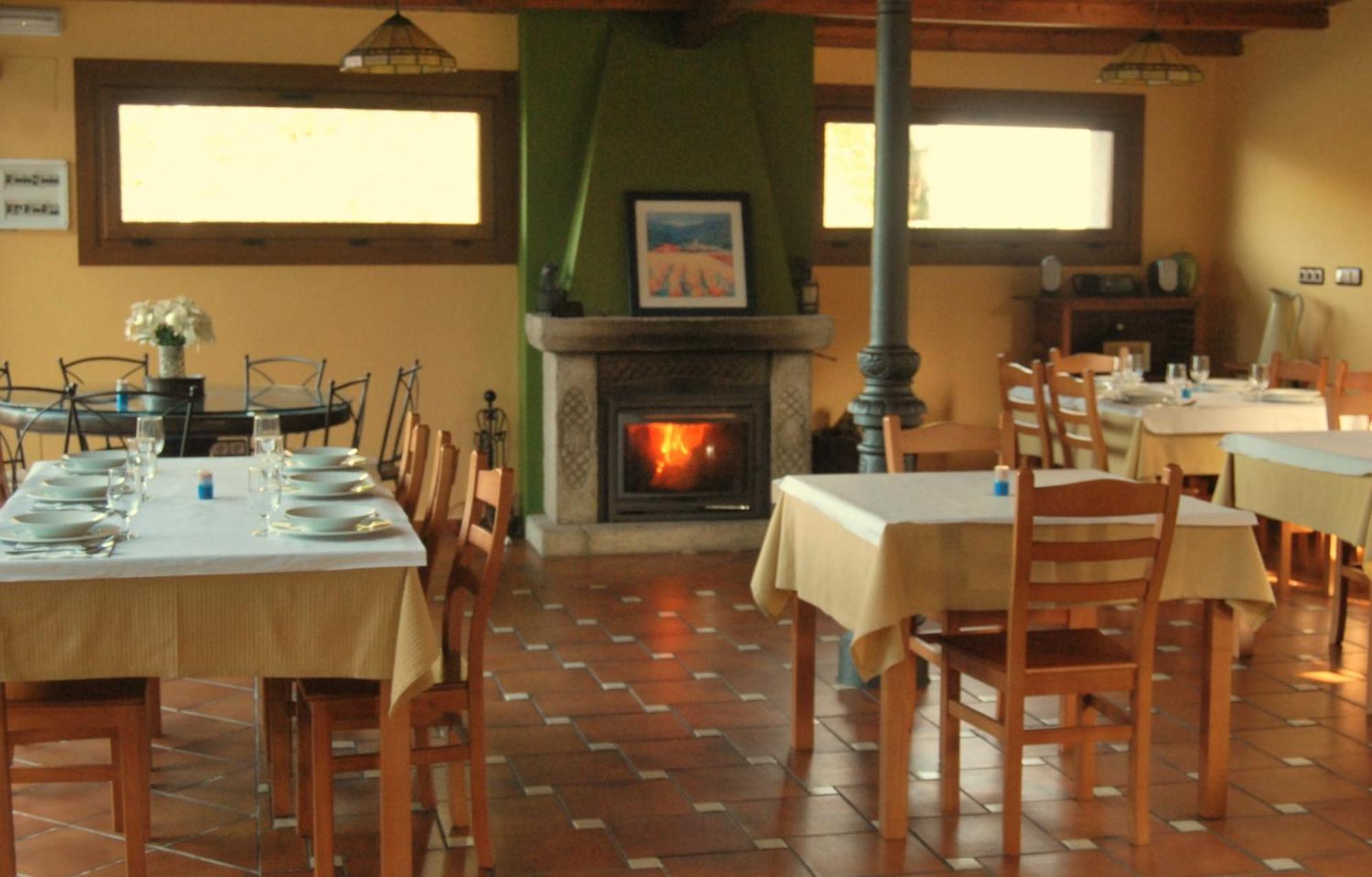Hostal Restaurante Rancheiro Vigo Exterior photo